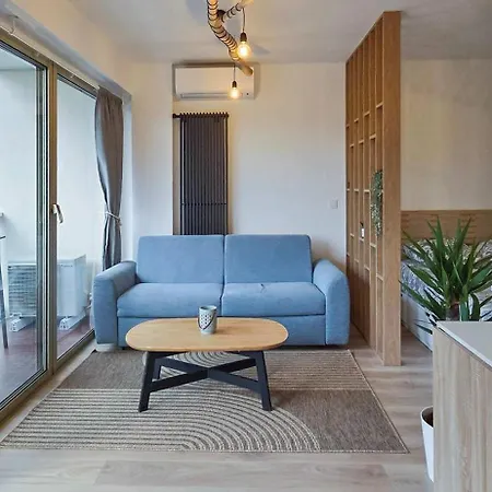 Lx171 Design Avec Balcon & Piscine - Marina Mandelieu