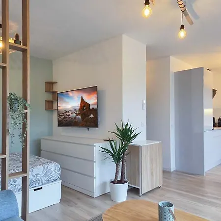 Διαμέρισμα Lx171 Design Avec Balcon & Piscine - Marina