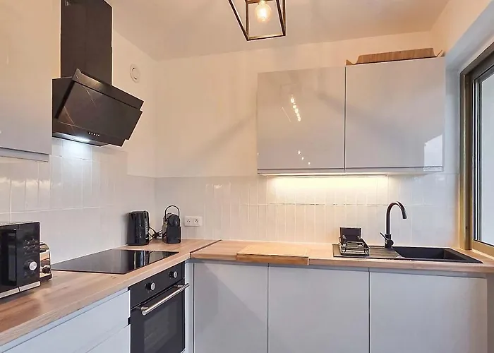 Lx171 Design Avec Balcon & Piscine - Marina *