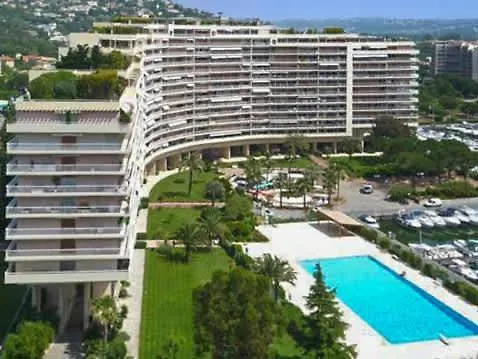 Lx171 Design Avec Balcon & Piscine - Marina